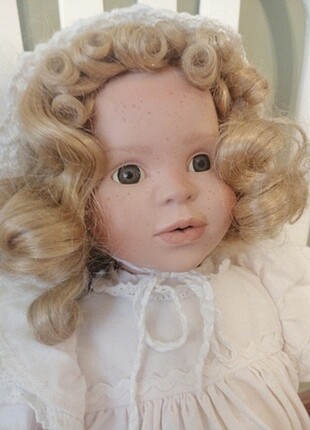 Barbie Porselen bebek