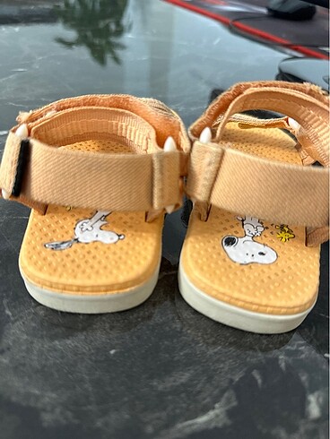 23 Beden turuncu Renk Zara sandalet