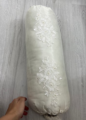 Nakışlı Beyaz Yatak Örtüsü - Görsel 4