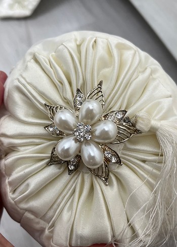 Nakışlı Beyaz Yatak Örtüsü - Görsel 6