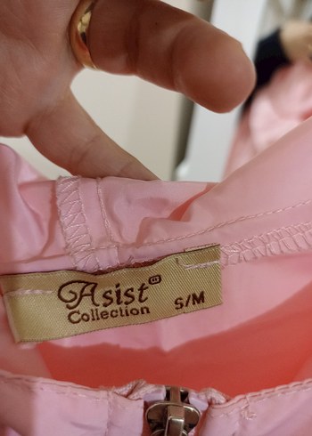 Pembe Kapüşonlu Yağmurluk - Görsel 3