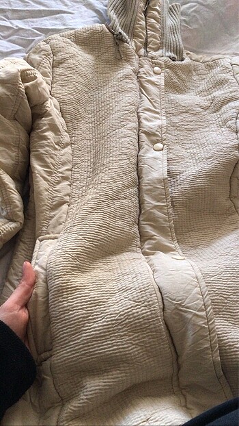 Zara Bej mont