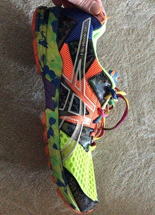 Asics Gel-Noosa TRI 8