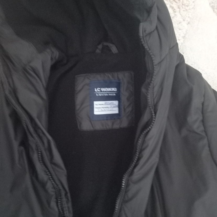 Erkek Çocuk Siyah Kapüşonlu Kaban - Görsel 2