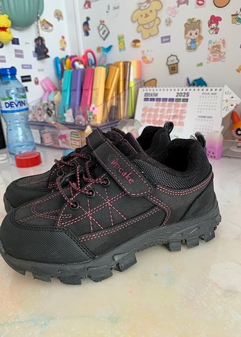 Kız Çocuk Siyah-Pembe Cırtlı Spor Ayakkabı - Görsel 3