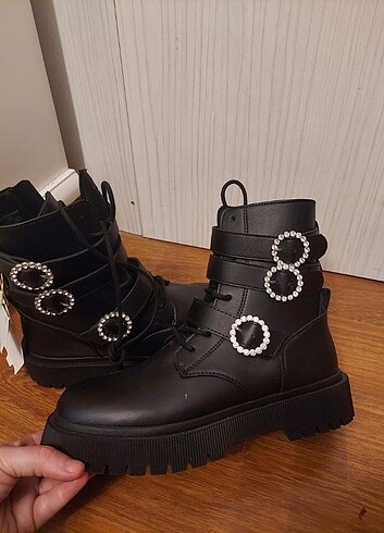 Zara Zara çizme