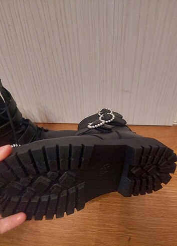37 Beden Zara çizme