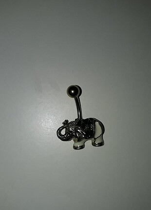 Göbek piercing