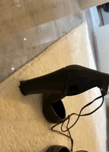 36 Beden Park Moda Siyah Deri Stiletto Bağcıklı Topuklu