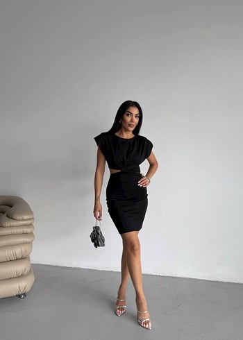 Kolları vatkalı mini elbise - Görsel 6