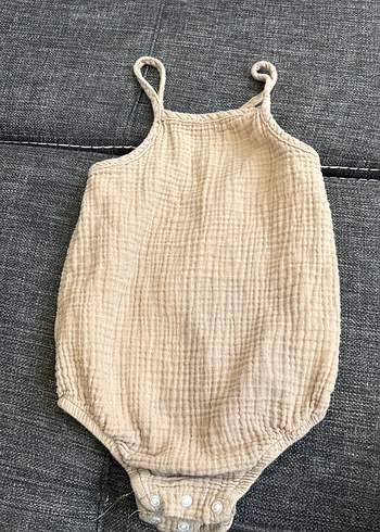 Bej Kız Bebek Askılı Tulum