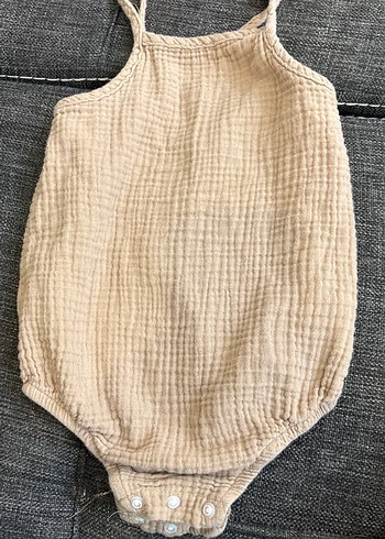 1,5 Yaş Beden Bej Kız Bebek Askılı Tulum