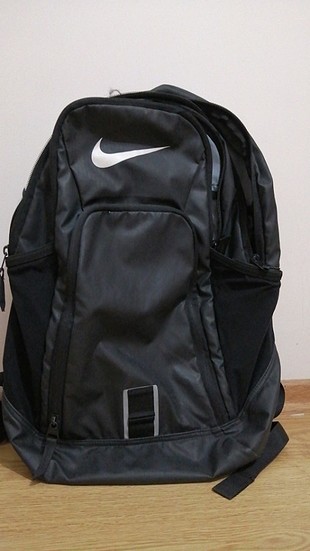 Orijinal Nike çok geniş sırt çantası