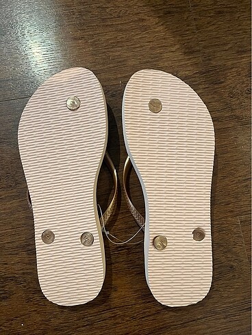 39 Beden pembe Renk Havaianas Orijinal Pembe Parmak Arası Terlik (Hiç Kullanılmadı)