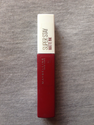 universal Beden kırmızı Renk Maybelline Superstay Matte Ink Liquid Lipstick 50 Voyager