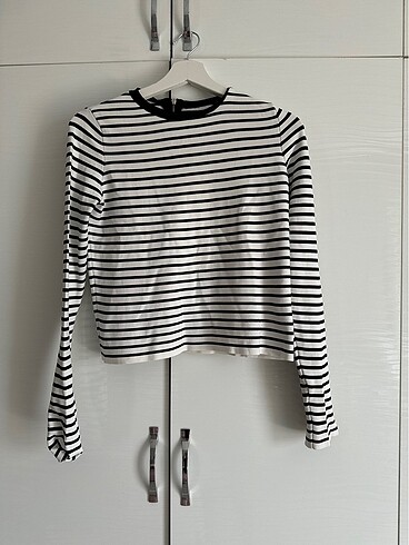Zara crop sweatshirt