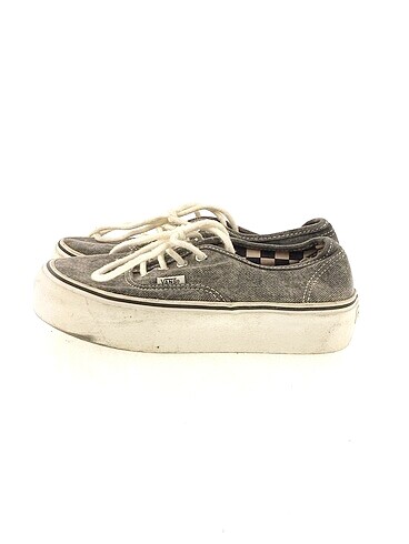 Vans Spor Ayakkabı %70 İndirimli.
