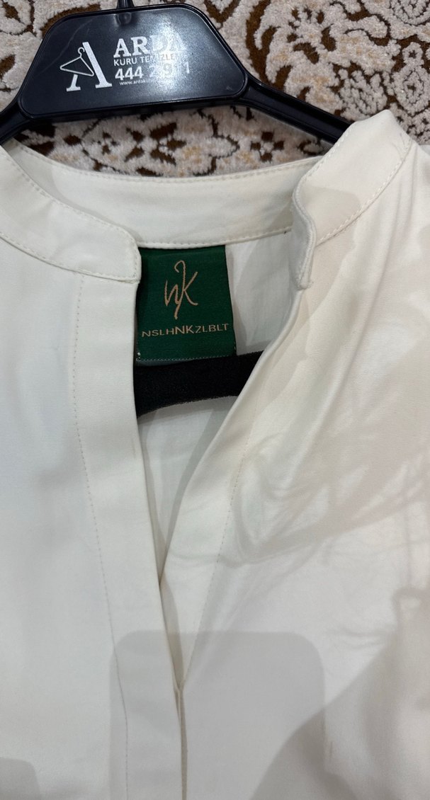 Krem V Yakalı Kolsuz Uzun Elbise - Görsel 3