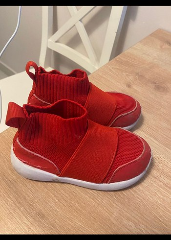24 Beden kırmızı Renk Füme Çocuk converse