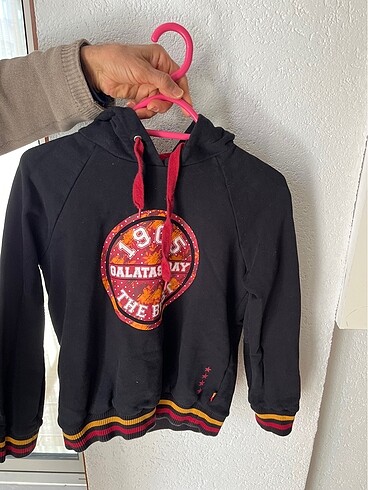 Sweatshirt gs orjinal S beden ama xs uyumlu kalıbı dar iyi durum