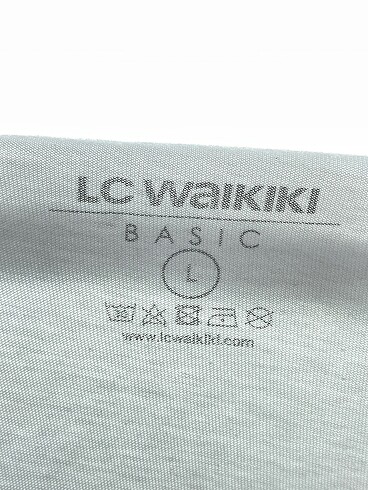 l Beden beyaz Renk LC Waikiki T-shirt %70 İndirimli.