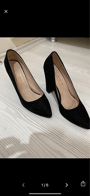 Siyah stiletto