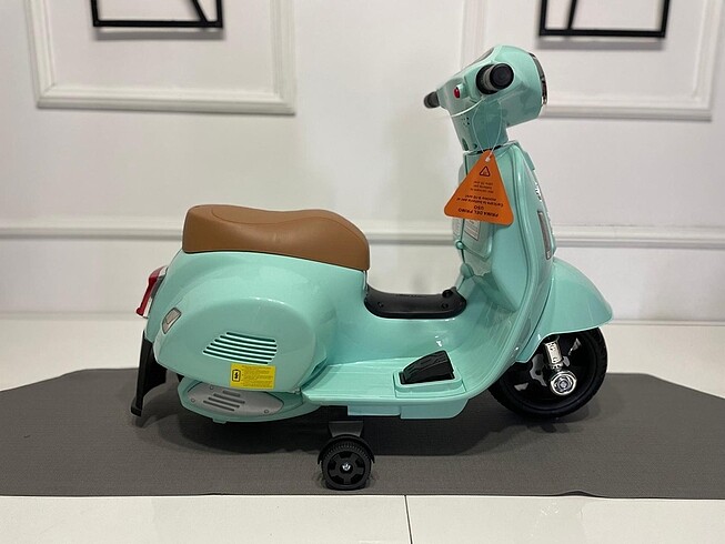  Beden Vespa akülü motor