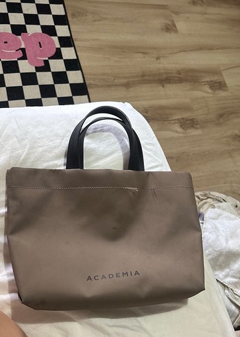 Academia ürünü