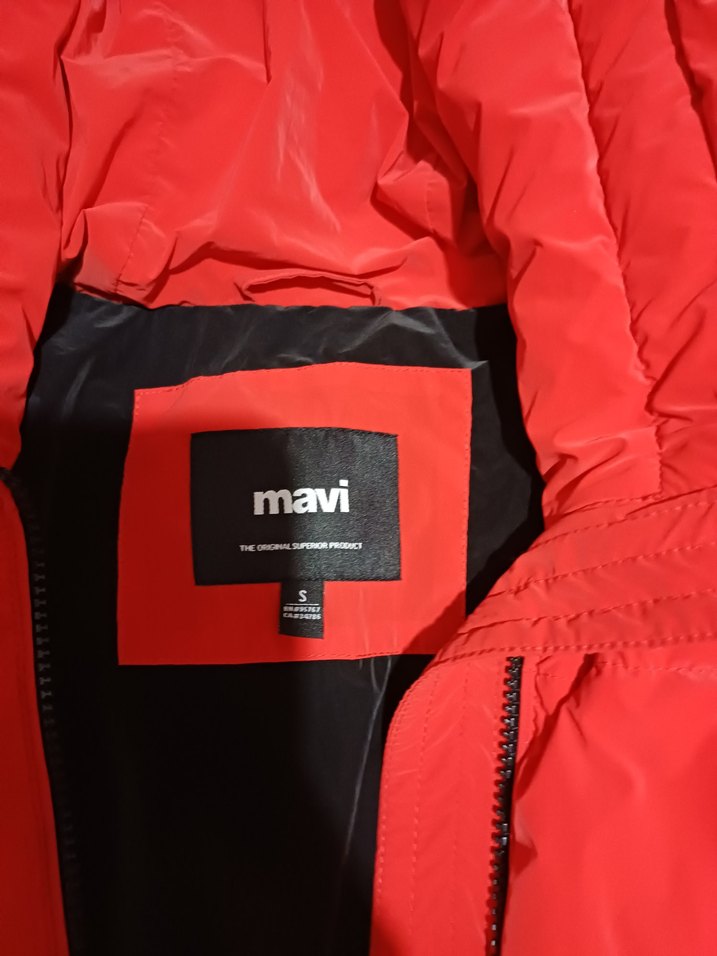 Kırmızı Kapüşonlu Kadın Kışlık Mont - Görsel 2