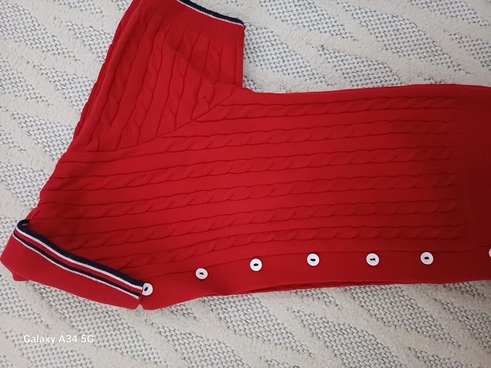 Kırmızı Düğmeli Kısa Kollu Triko Kazak - Görsel 4