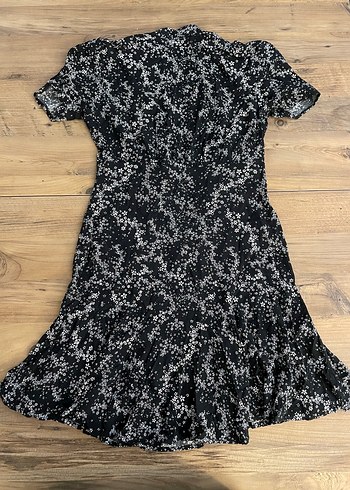 Mavi Jeans V Yaka Düğmeli Siyah Çiçekli Elbise - Görsel 4