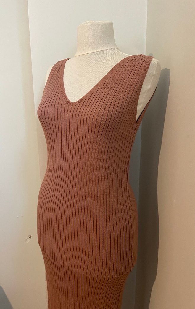 V Yaka Kolsuz Pembe Maxi Elbise - Görsel 3