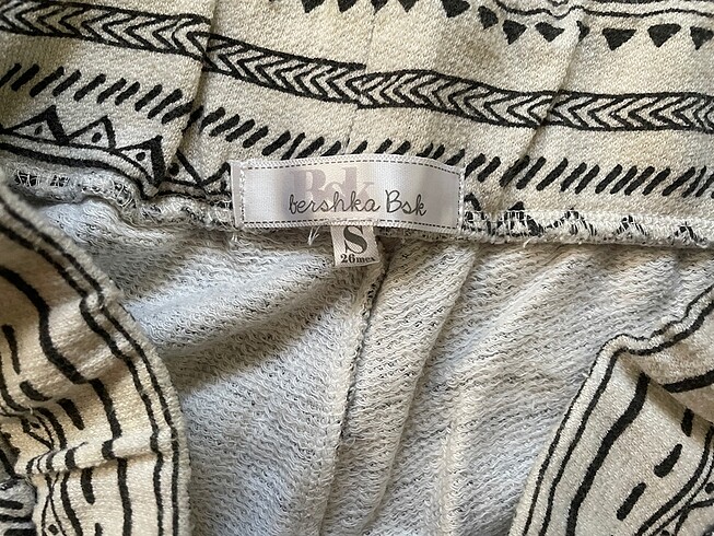Bershka Bershka geometrik kısa şort