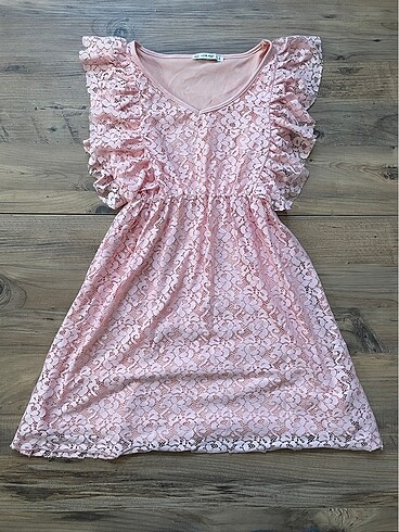 Somon renkli dantelli elbise - Görsel 3