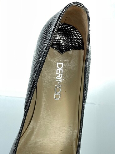 39 Beden çeşitli Renk Derimod Stiletto %70 İndirimli.