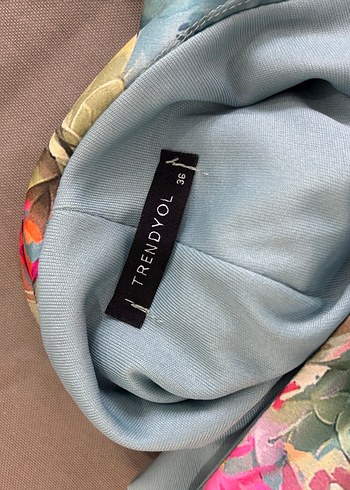 Çiçek Desenli Elbise - Görsel 6