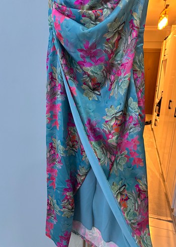 Çiçek Desenli Elbise - Görsel 4