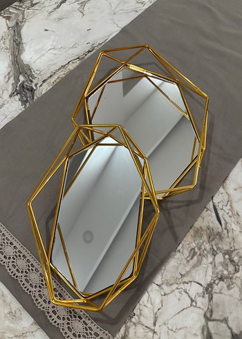 Altın Renkli Dekoratif Geometrik Aynalı Tepsiler - Görsel 3