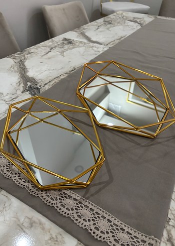 Altın Renkli Dekoratif Geometrik Aynalı Tepsiler - Görsel 2