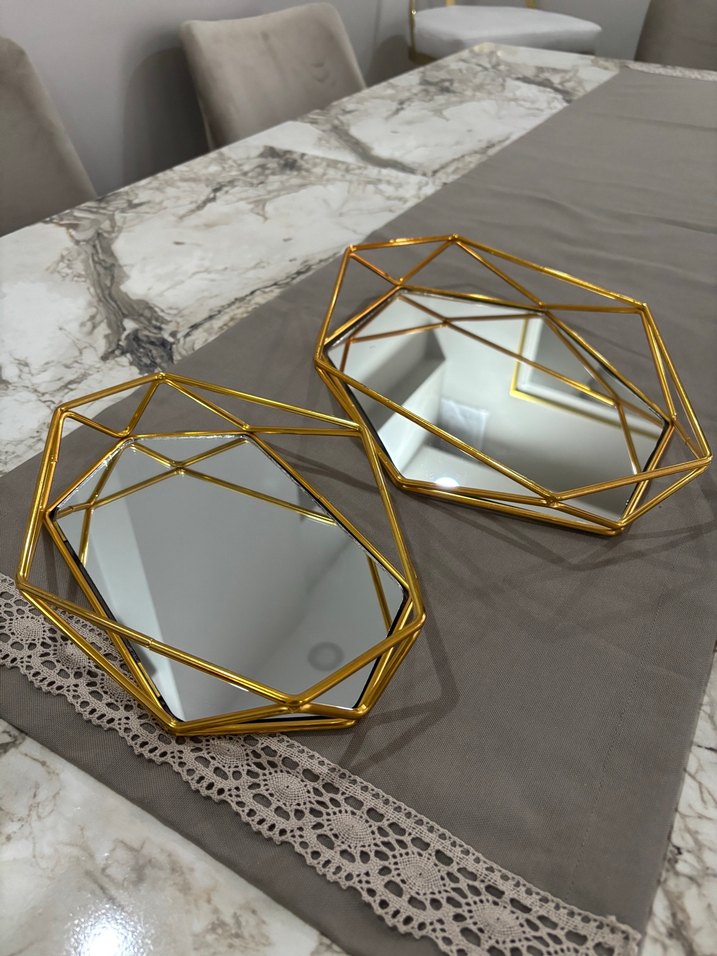 Altın Renkli Dekoratif Geometrik Aynalı Tepsiler - Görsel 2