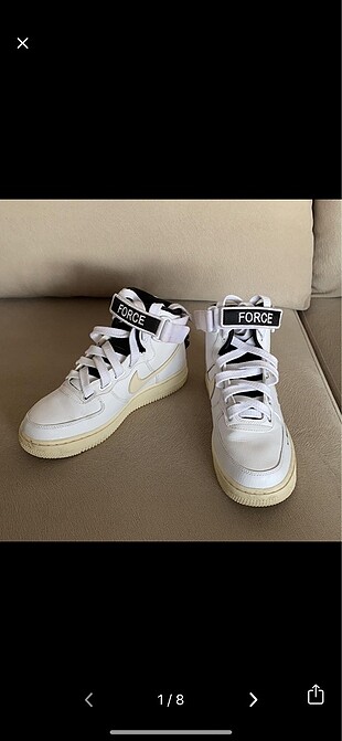 Nike Sneaker