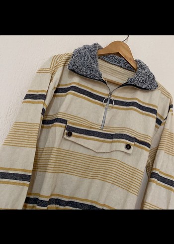 Kısa Kesim Bej Çizgili Kadın Kazak - Görsel 2