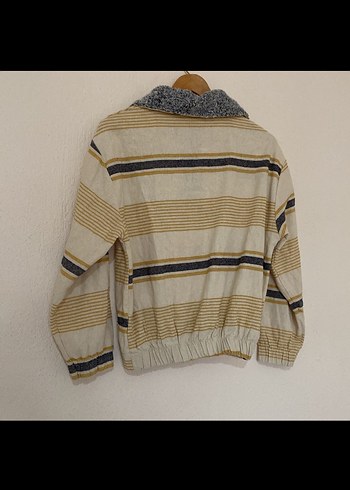 Kısa Kesim Bej Çizgili Kadın Kazak - Görsel 4