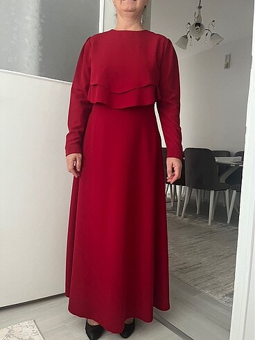 Kırmızı tesettür abiye elbise