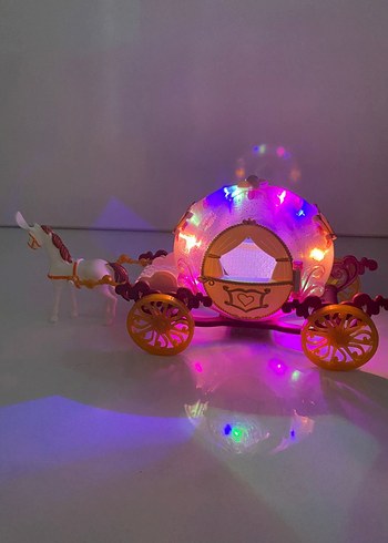 Beden Renk prenses gece lambasi Işıklı Atlı Araba Oyuncağı