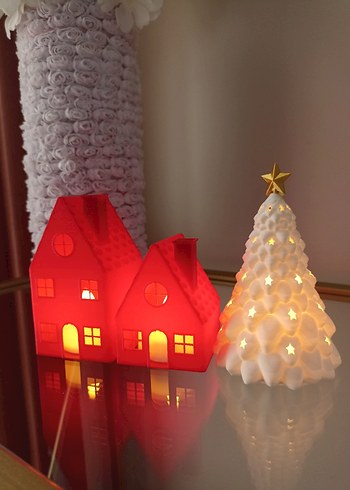 kırmızı evler ve cam agaci - Görsel 3