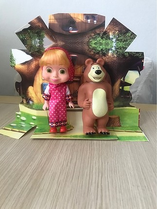 Sıfır kutusunda masha ve koca ayı boyları ayı 17 cm ayı 15 cm?di