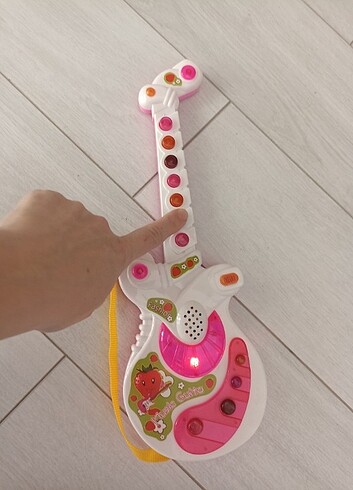 Diğer Sesli gitar 