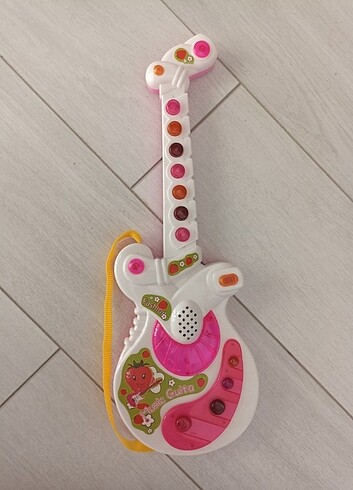  Beden Sesli gitar 