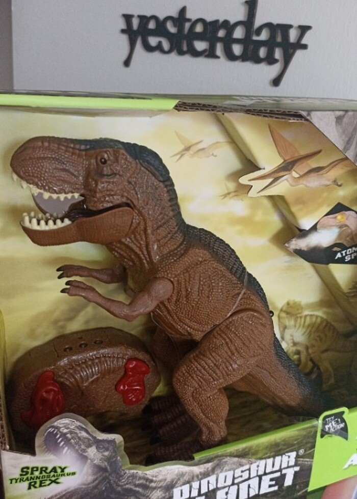 Yürüyen ışıklı buhar çıkaran dinazor - Görsel 3